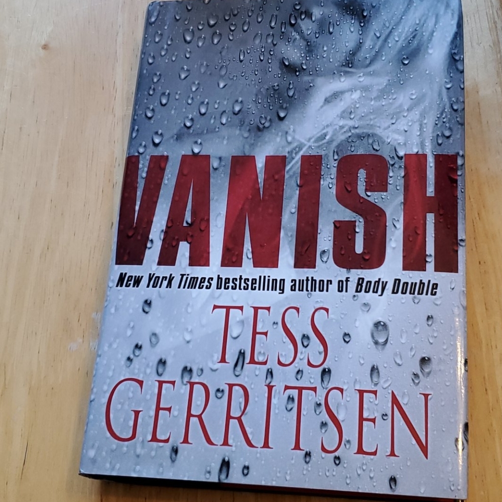 Vanish Hardcover Novel by Tess Gerritsen